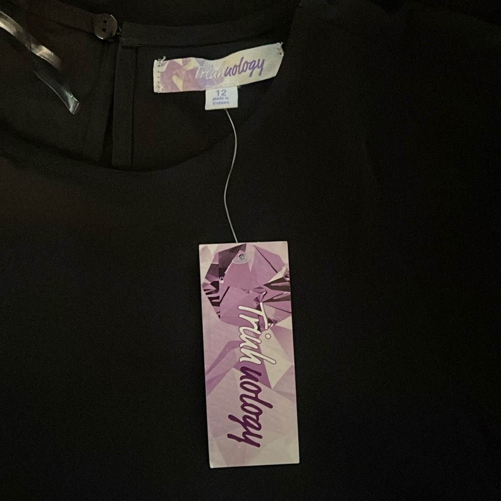 🚨New Trinhnology ILLUSION SLEEVE BLACK DRESS - Picture 5 of 6